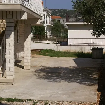 With A Parking Space Vinisce, Trogir - 2987 *