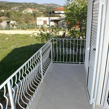 With A Parking Space Vinisce, Trogir - 2987 شقة