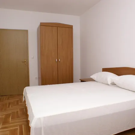 With A Parking Space Vinisce, Trogir - 2987 شقة Vinišće