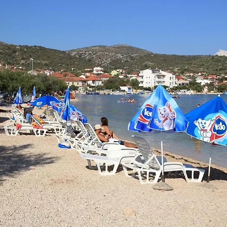 דירה With A Parking Space Vinisce, Trogir - 2987 *