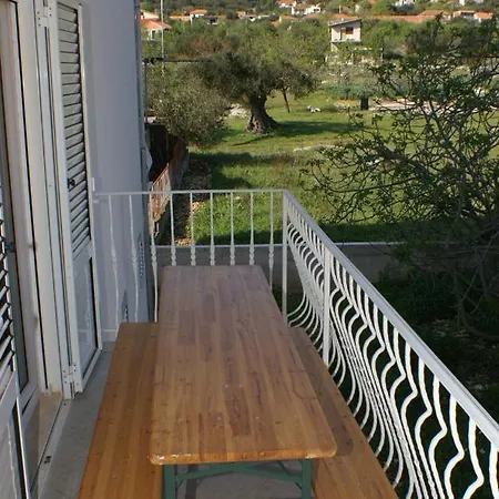דירה With A Parking Space Vinisce, Trogir - 2987