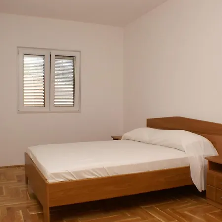 דירה With A Parking Space Vinisce, Trogir - 2987 *